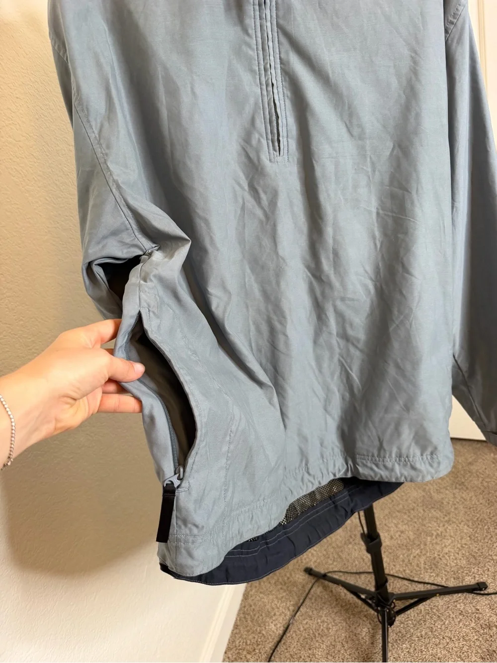 Nike Men's Light Gray Half-Zip Shirt Jacket